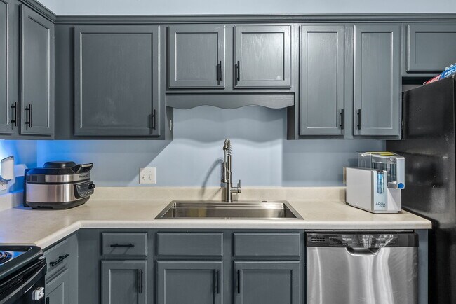 Building Photo - 1307 Chucker Dr
