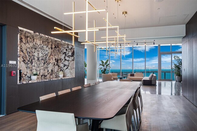 Building Photo - 300 Biscayne Blvd