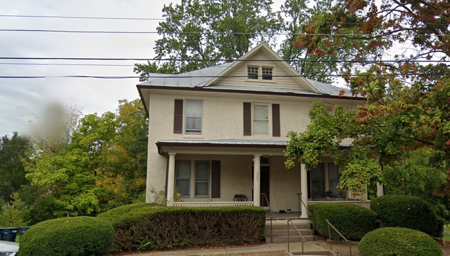 Building Photo - Coming Soon: 1-Bedroom Apartment at 205-B South Willow Street