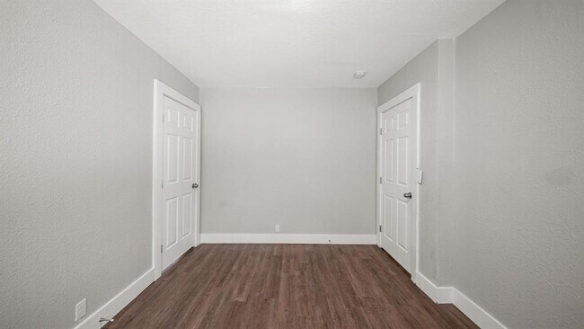 Building Photo - 1164 3 Rd St