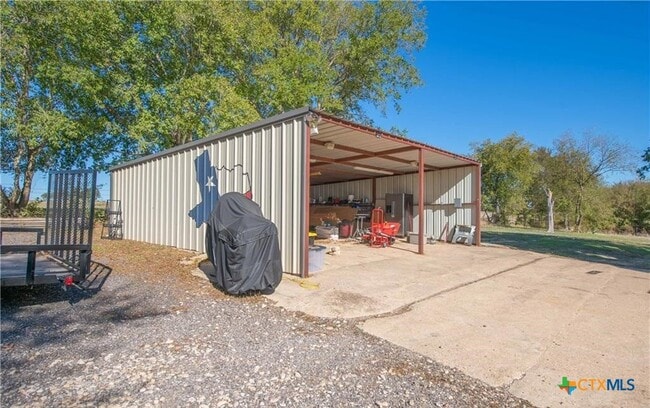 Building Photo - 12802 County Line Rd