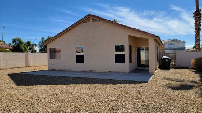 Building Photo - New paint and LVP flooring!  Great neighbo...