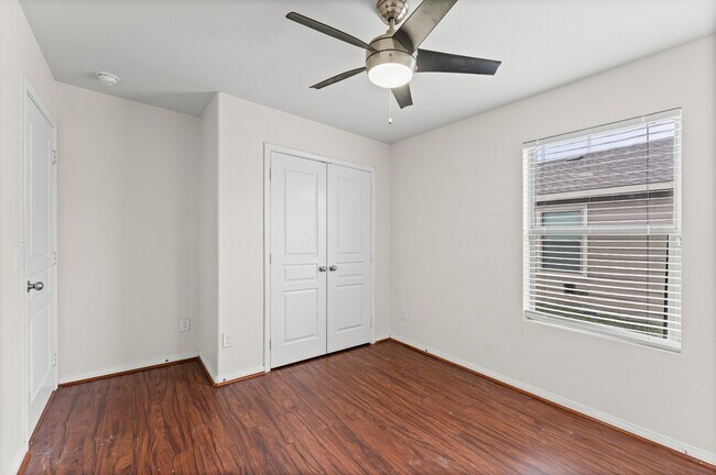 Building Photo - 1722 Ramsay Way