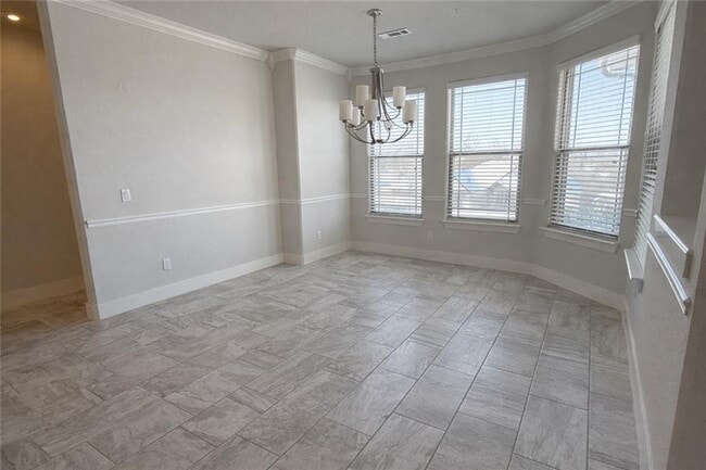 Building Photo - 2202 NE Steinbeck Dr