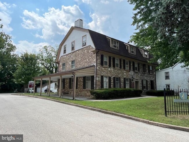 Building Photo - 4 E Germantown Pike