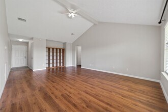 Building Photo - 9906 Rocky Hollow Rd