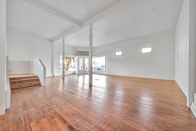 Building Photo - Chenery Street Property
