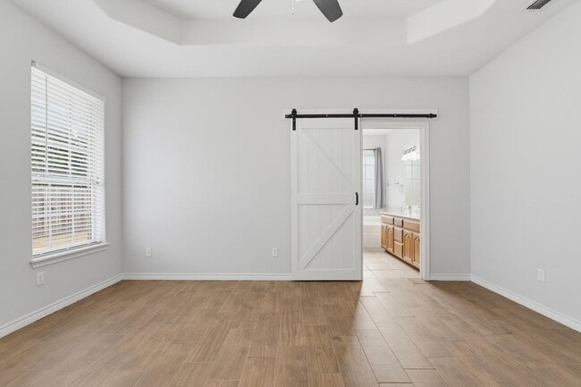 Building Photo - 7017 Springwater Ave