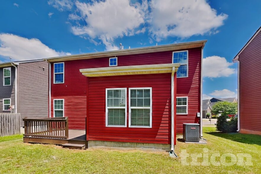 Building Photo - 2902 Cherry Point Ln