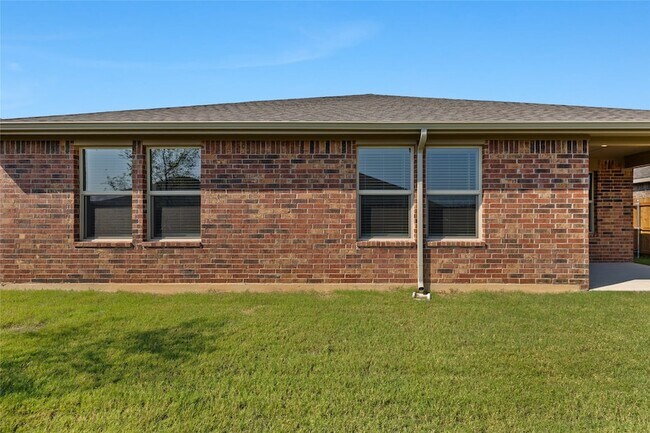 Building Photo - 552 Crestridge Dr N