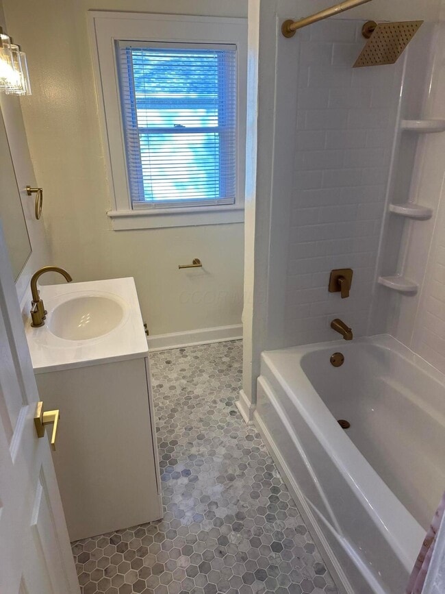 Building Photo - 1024 Miller Ave