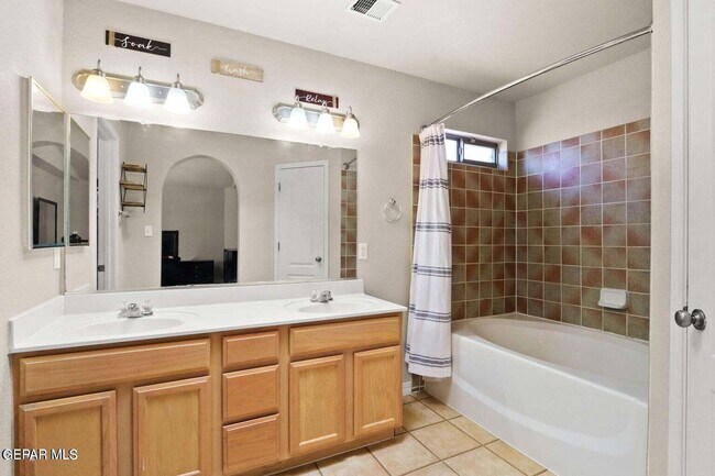 Building Photo - 3621 Tierra Bahia Dr
