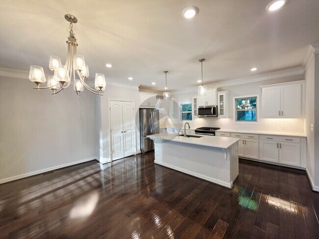 Building Photo - 2892 Boone Dr