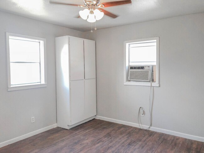 Building Photo - 1101 65th-For Sale