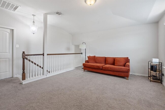 Building Photo - 307 Parkside Dr