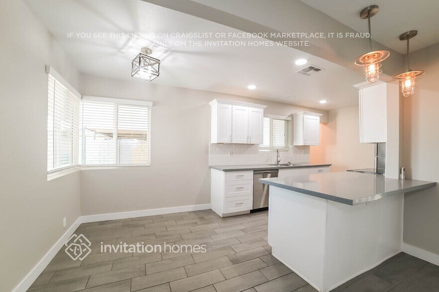 Building Photo - 510 E Franklin Ave