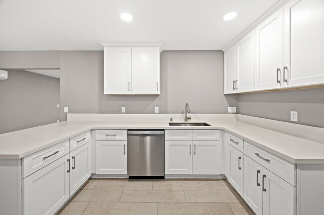 Building Photo - Gorgeous North Upland Home for Lease