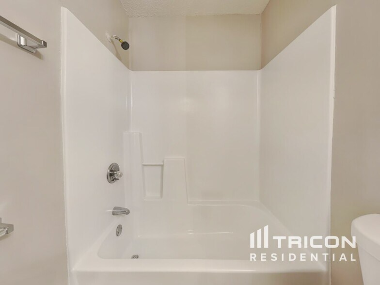 Building Photo - 78 Quail Run