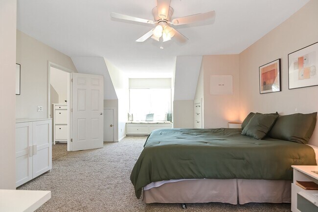 Building Photo - 109 Salem St