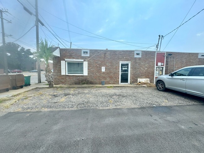 Building Photo - Office Space In Downtown Biloxi! Great Loc...