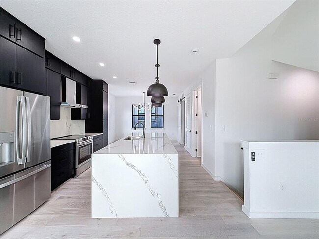 Building Photo - 1302 E Kay St