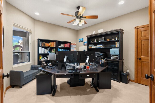 Building Photo - Rio Rancho Gem - Stunning 4-Bedroom Home –...