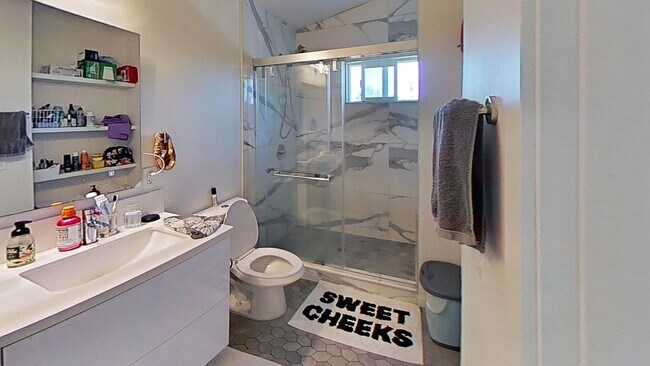 Building Photo - 5138 Alumni Pl