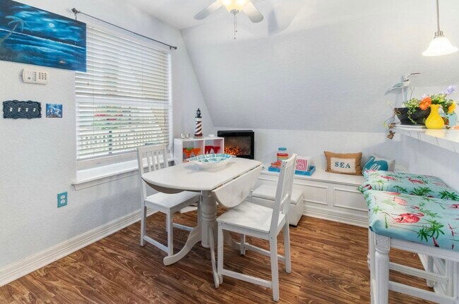 Building Photo - 222 Sandpebble Pl