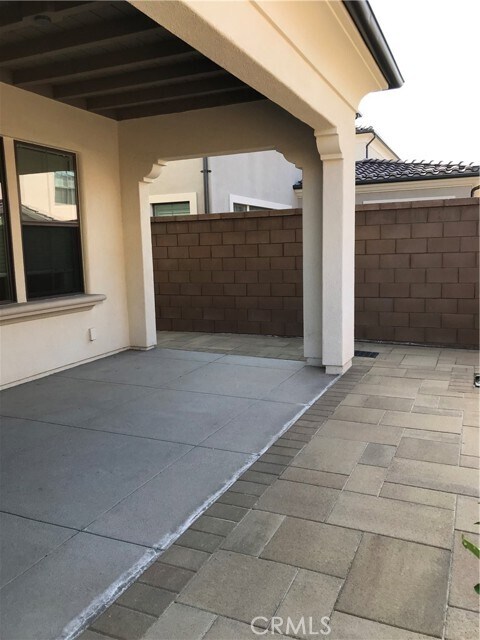 Building Photo - 109 Outpost