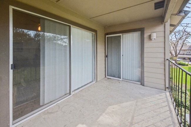 Building Photo - 5300 Keller Springs Rd