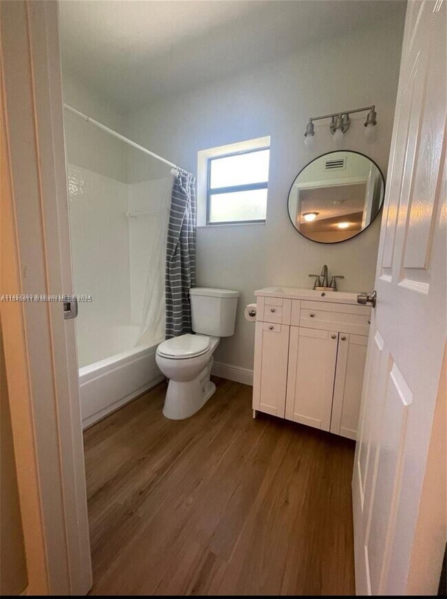 Building Photo - 4541 Carambola Cir S