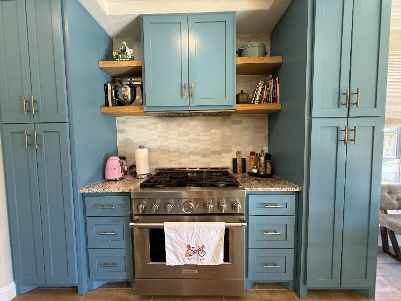 Building Photo - 4010 Crestwood Dr