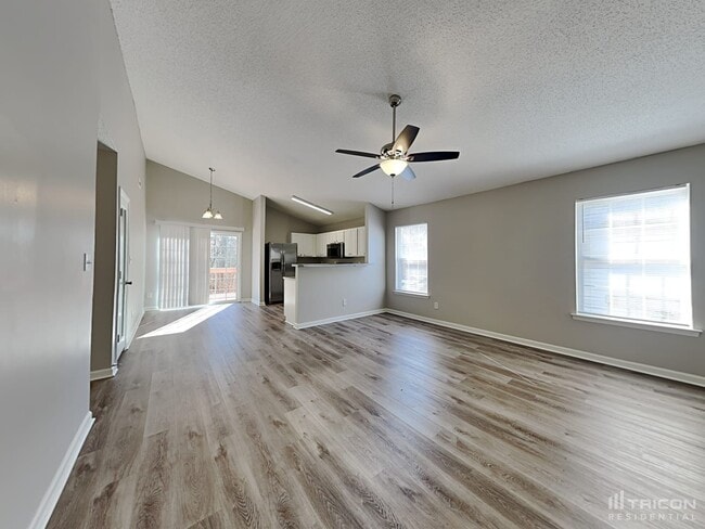 Building Photo - 4844 Silverdene St