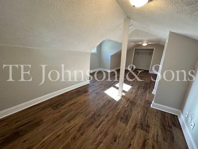 Building Photo - Charming 3-Bedroom Home with Spacious Yard in Winston-Salem!