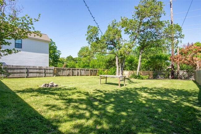 Building Photo - 209 Cooner St