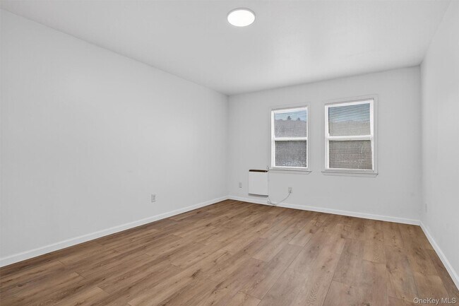 Building Photo - 376 NY-52