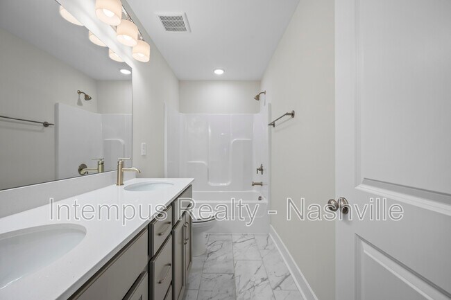 Building Photo - 704 Conifer Dr