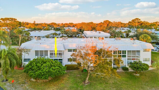 Building Photo - 2929 SE Ocean Blvd