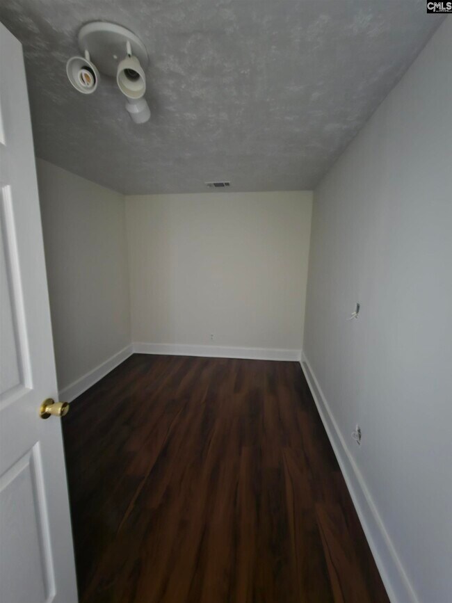 Building Photo - 808 Peachtree Rock Rd