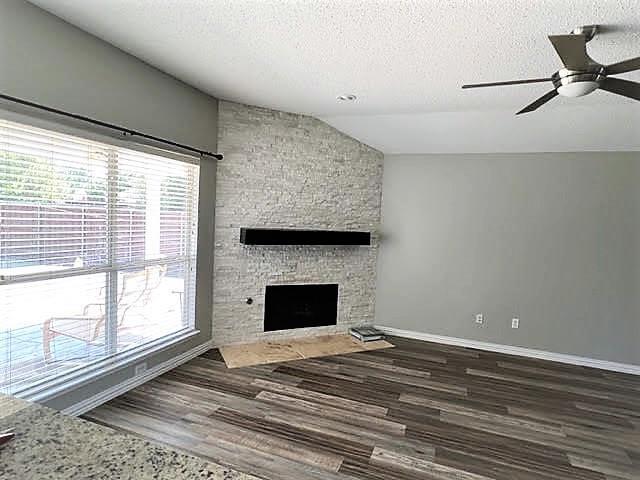 Building Photo - 612 Comanche Trail