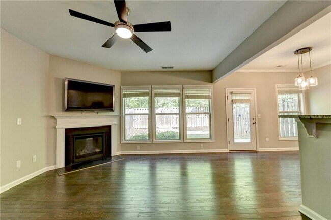 Building Photo - 7245 Heritage Oak Ct