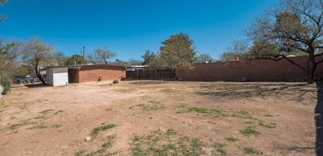 Building Photo - 5720 E Elida St, Tucson, AZ 85712