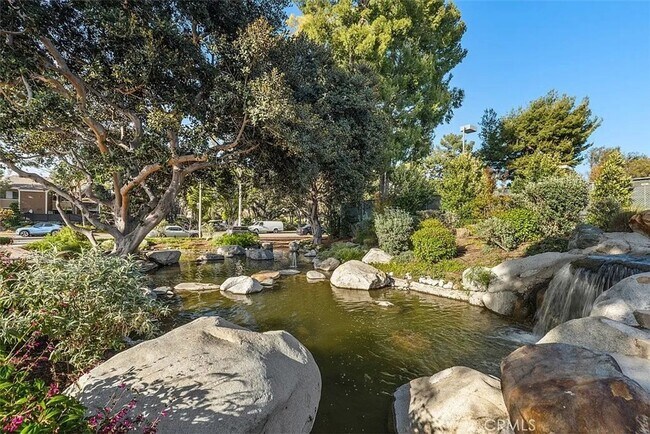 Building Photo - Move-In Ready 2BR | Fresh Paint | Unfurnished & Ready for Your Style