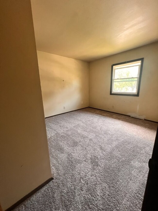 Building Photo - 10132 W Jonen St