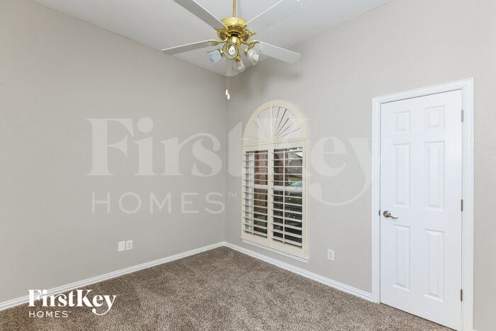 Building Photo - 5500 Milford Dr