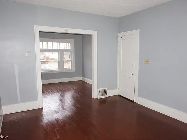Building Photo - 3507 W 128th St