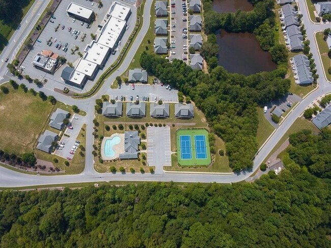Building Photo - 343 Turtle Creek Dr
