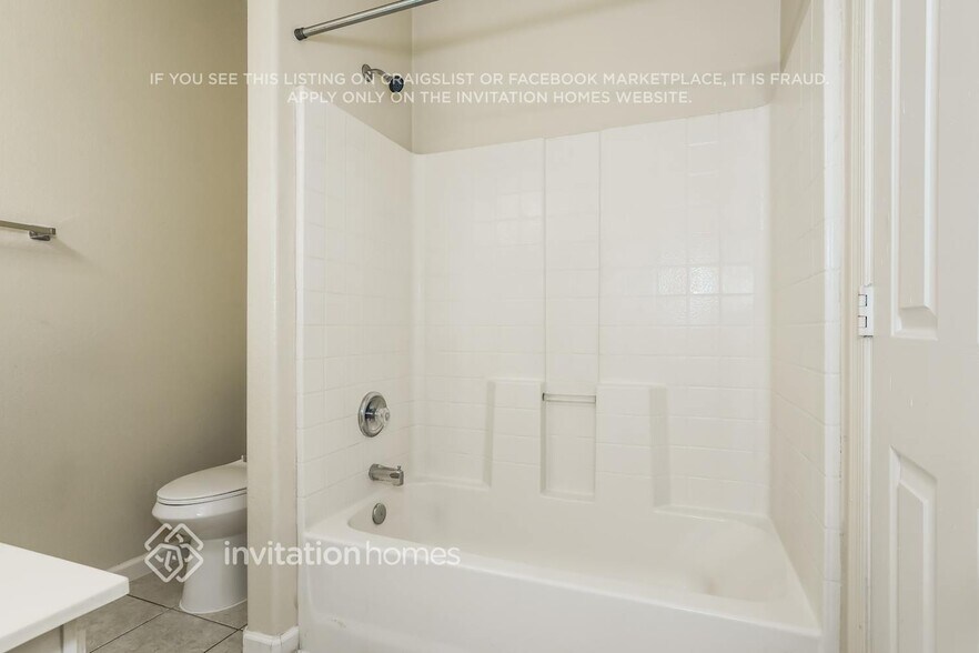 Building Photo - 13988 N 132nd Ct