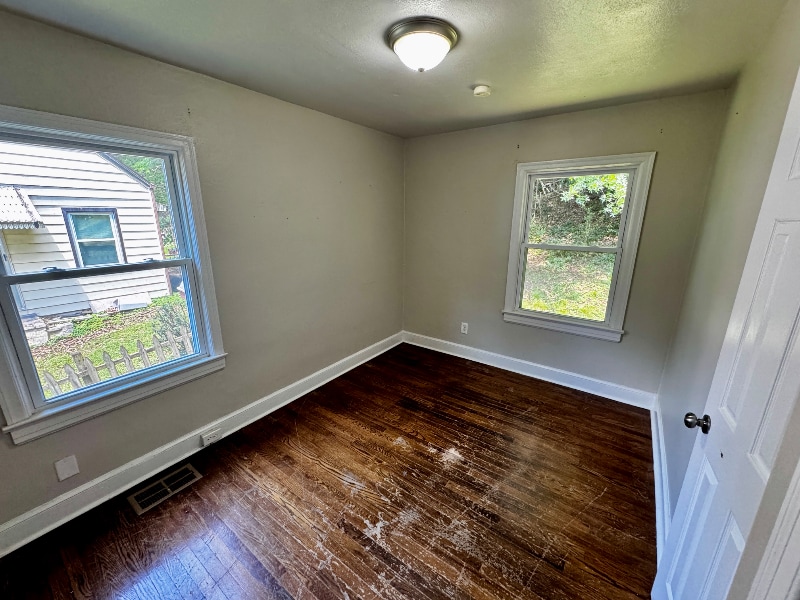 Building Photo - 2643 Lansing Dr SW