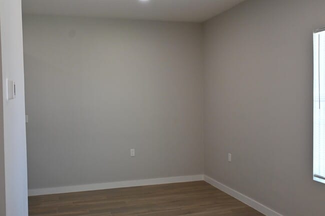 Building Photo - 311 Dorel Dr